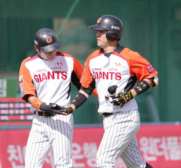 강민호선수의 역전 투런홈런